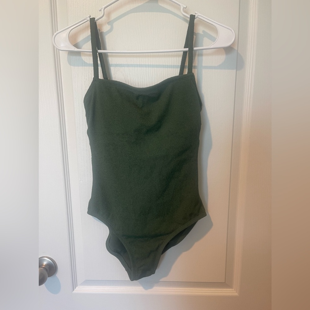 Women’s Size Small Green One Piece Swimsuit.